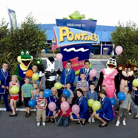 Pontins-Southport Holiday Park Exteriör bild