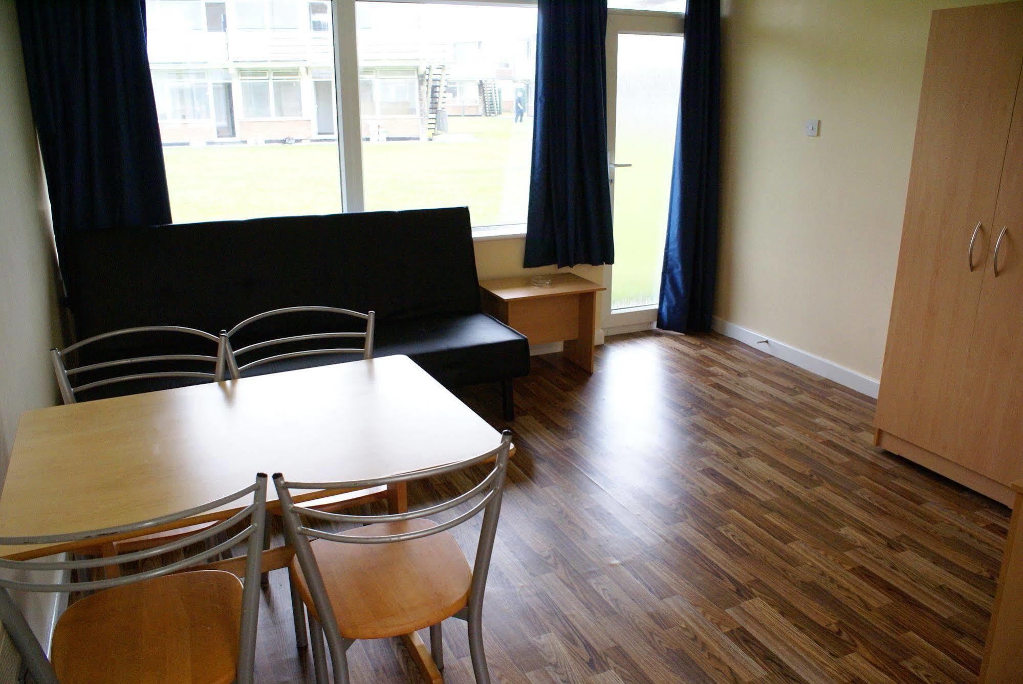 Pontins-Southport Holiday Park Exteriör bild