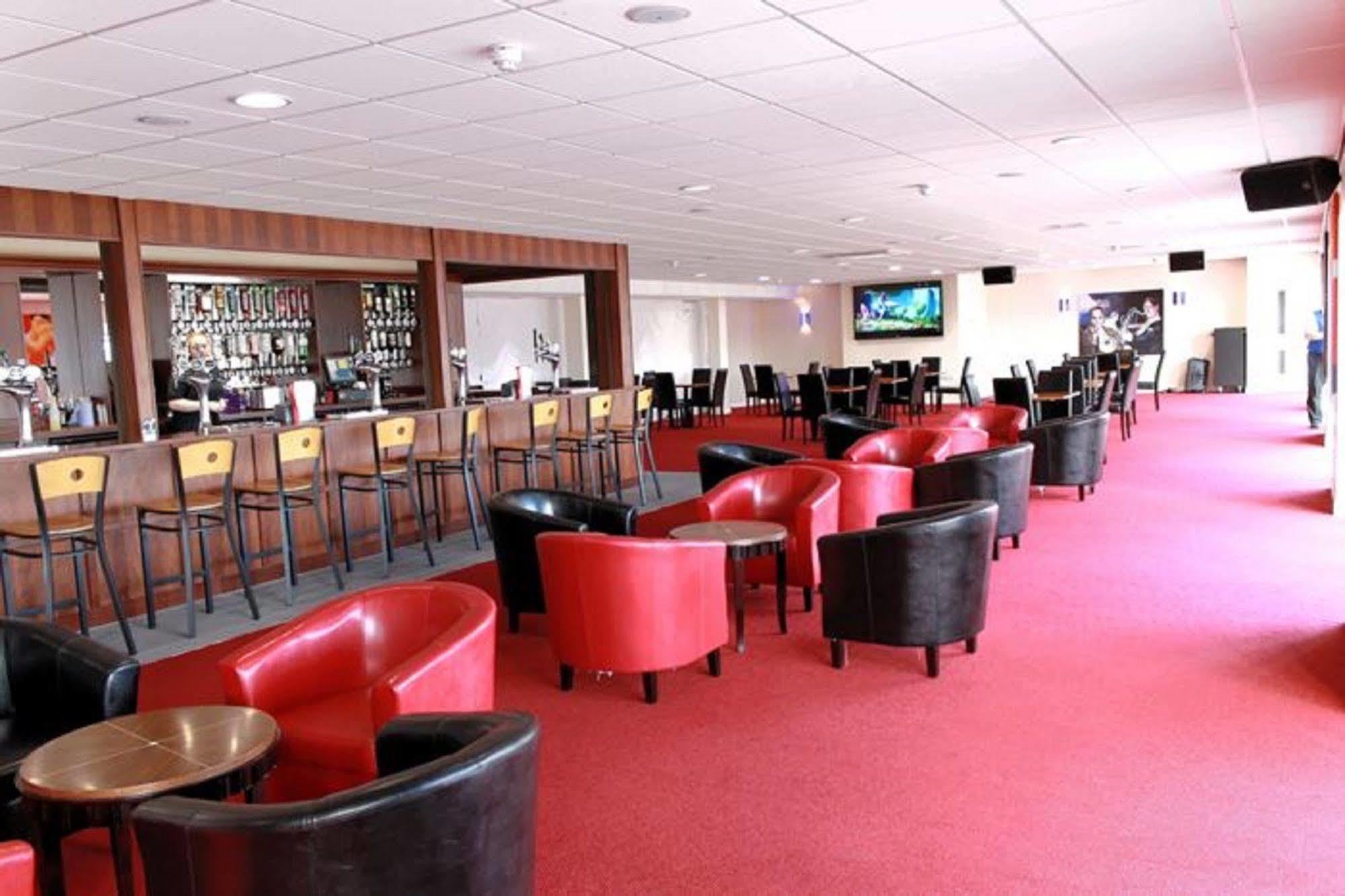 Pontins-Southport Holiday Park Exteriör bild
