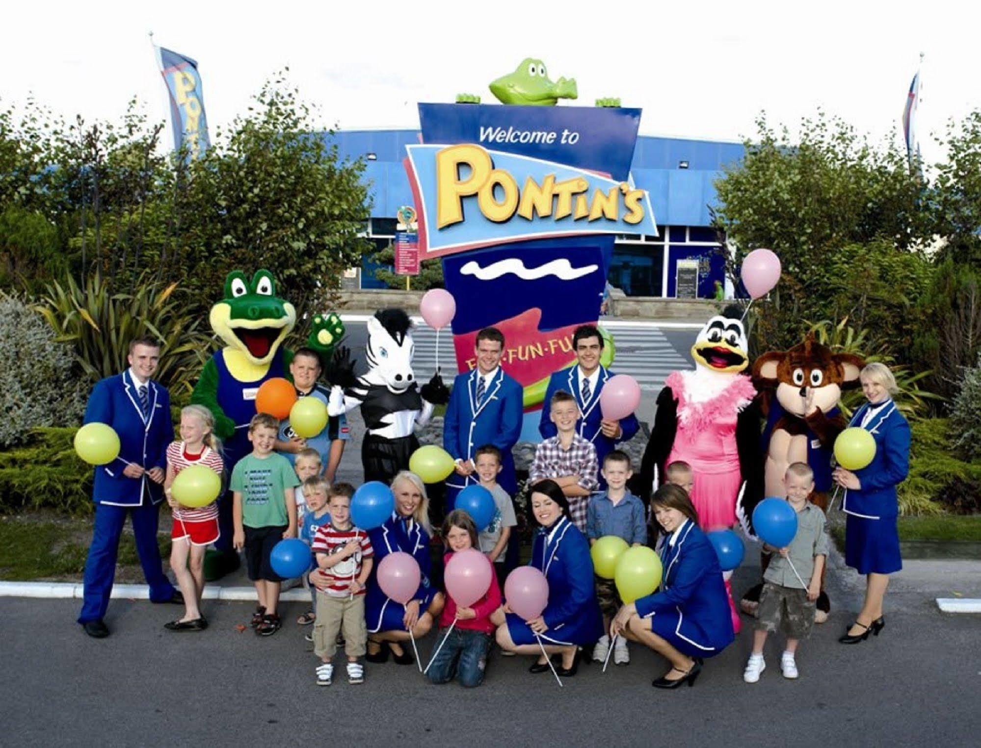 Pontins-Southport Holiday Park Exteriör bild